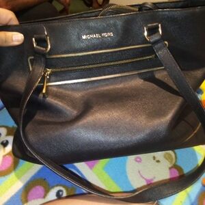 Micheal kors purse and wallet